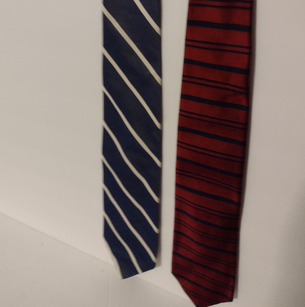 Brooks Brothers Men's Ties 2 Silk 1 Red/Blue Striped 1 Med Blue /White Striped.